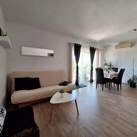 Amazing With A Terrace * Makarska